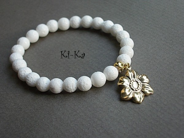 WHITE FLOWER- BRANSOLETKA