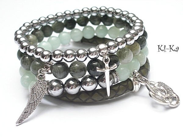 Khaki and mint set