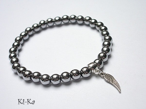 Graphite feather