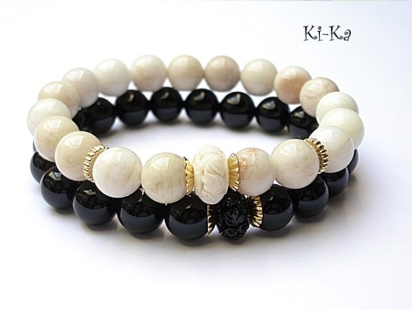 Black and ecru flower duo