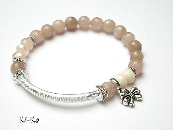 Nude and diamonds