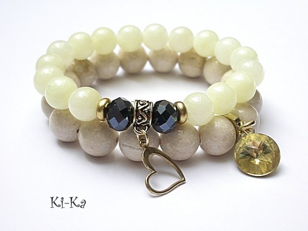 Light yellow and ecru duo