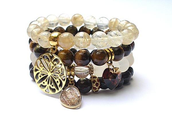 Brown and ecru  /10-2014/-  set