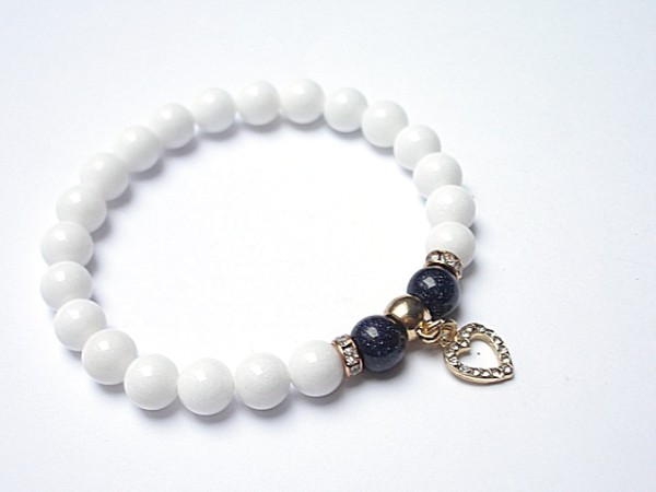 WHITE HEART /12-2014/