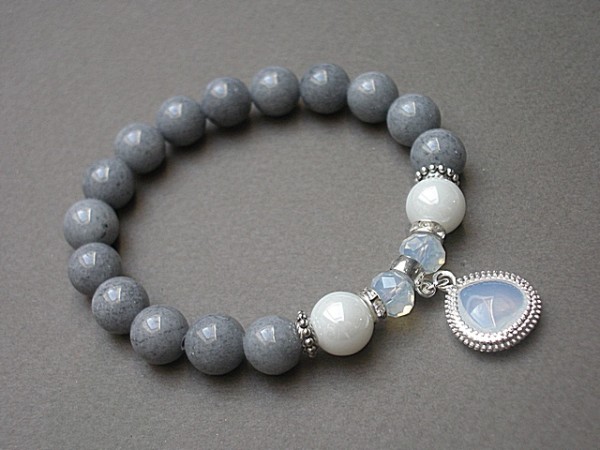 GREY AND WHITE  /17.02.16/