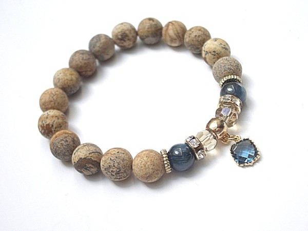 Beige and navy blue /28.09.15/