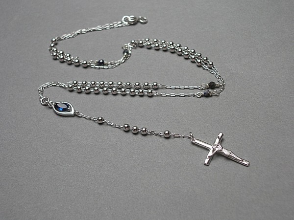 Crucifix sapphire - naszyjnik