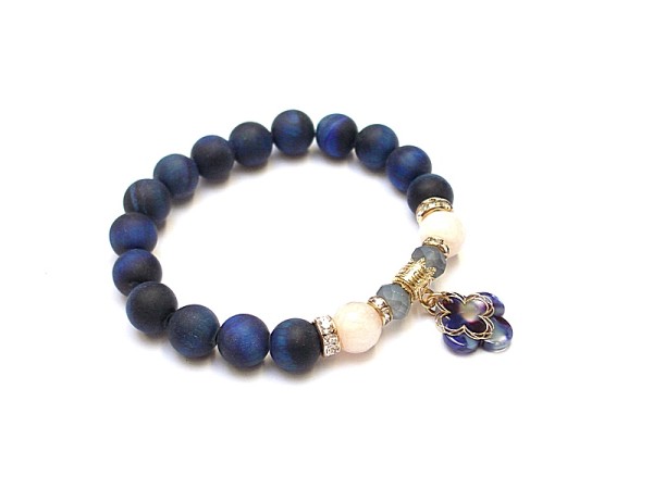 Navy blue and ecru /02-10-20/