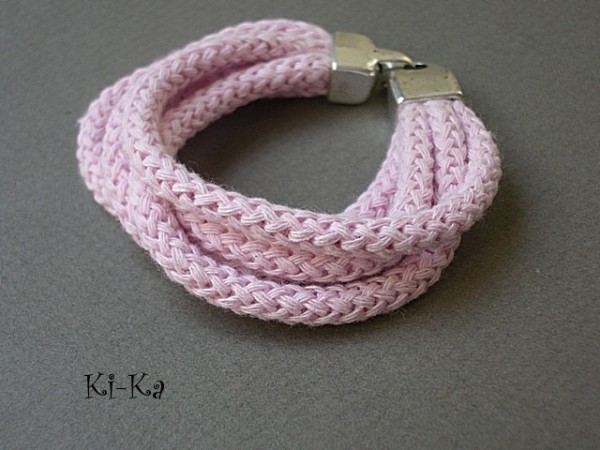 SWETER /ROSE 2/-BRANSOLETKA