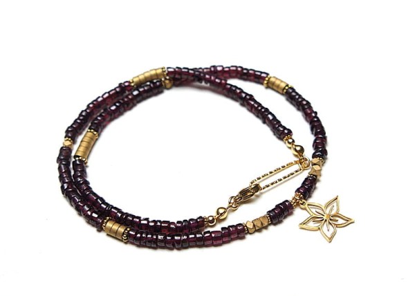 Granaty choker vol. 8 - Szlachetna kolekcja