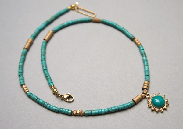 Howlit vol. 5 /choker/ - Szlachetna kolekcja