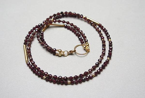 Granaty double choker vol. 10 - Szlachetna kolekcja