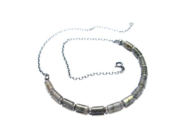 Labradorytowe walce - naszyjnik